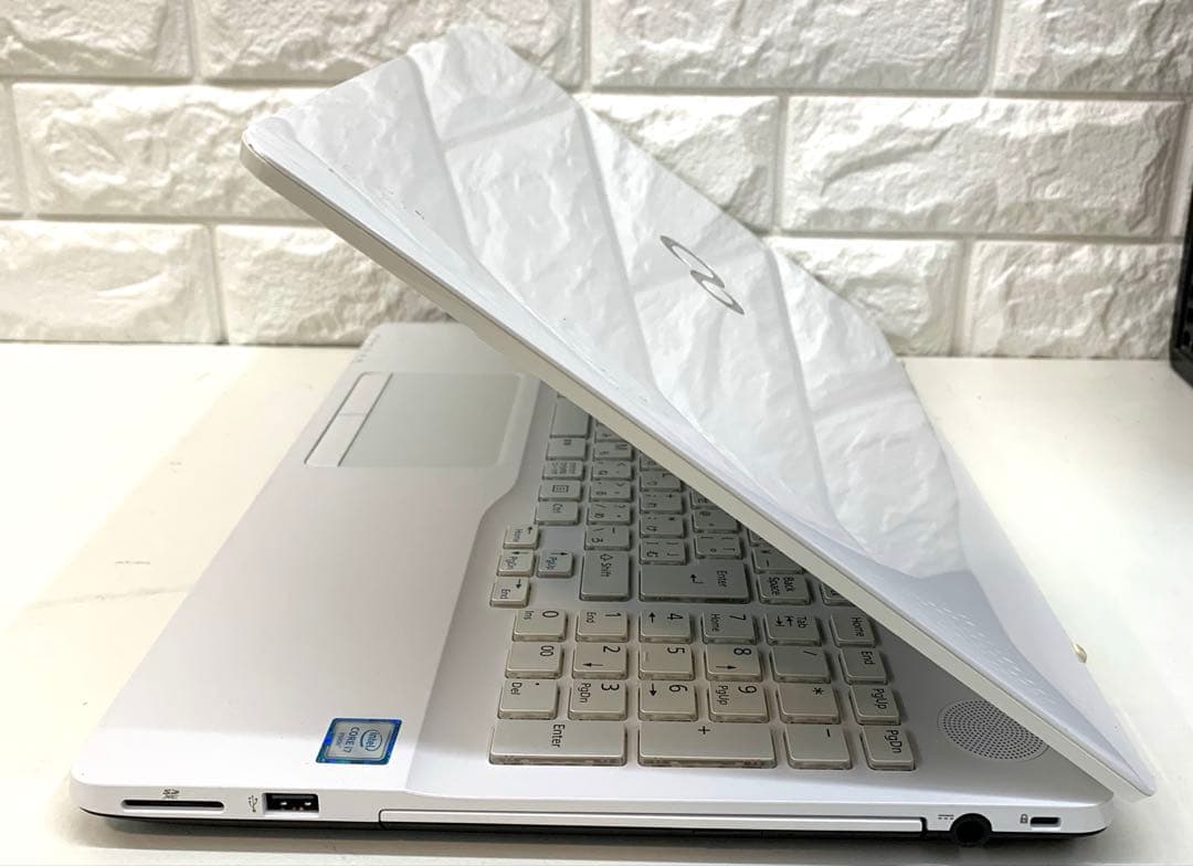 570美品✨FUJITSUノートPC Corei7 大容量SSD500搭載 - メルカリ