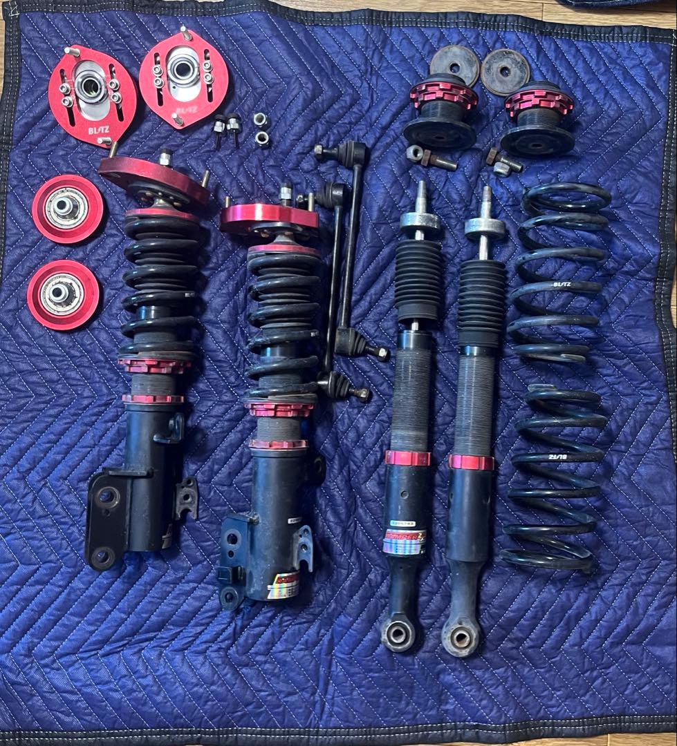 （たん）BLITZ 車高調　LA400 シュピーゲルアッパー付 たん）BLITZ 車高調 LA400 シュピーゲルアッパー付 BLITZ 車高調 LA400