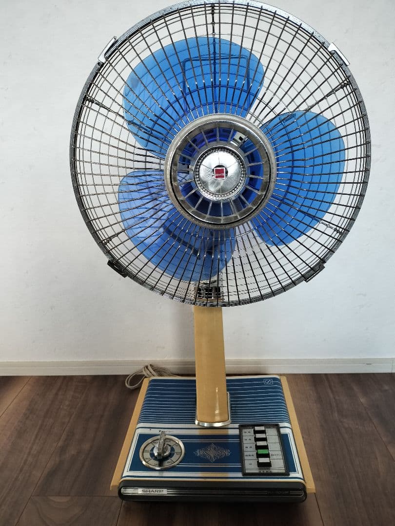 青い3枚ファンの扇風機　昭和レトロアンティークSHARPシャープPJ-303SF Yahoo!オークション -「扇風機 レトロ シャープ」の落札相場・落札価格
