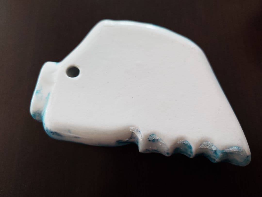 青い魚形陶器 鯛 壁付け 花瓶 フィッシュウォールポケット