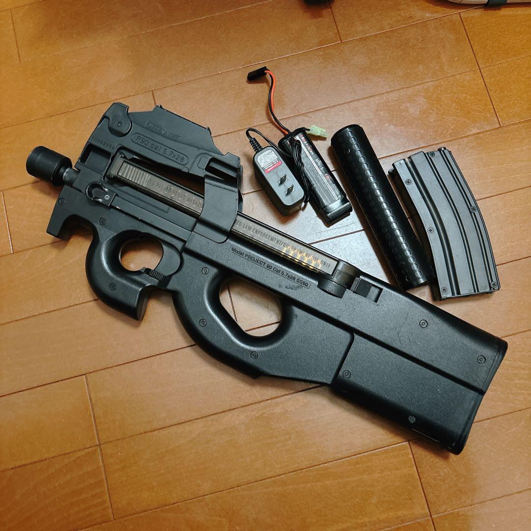東京マルイ製 P90 電動ガンセット TOKYO MARUI（東京マルイ） □フルセット□ 電動ガンプラス P-90+