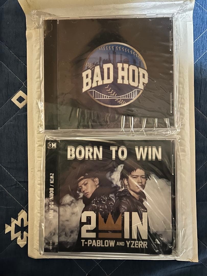 廃盤 激レア)BAD HOP 1stアルバム & BORN TO WIN セット Amazon.co.jp: 廃盤 BAD HOP 1stアルバム : おもちゃ