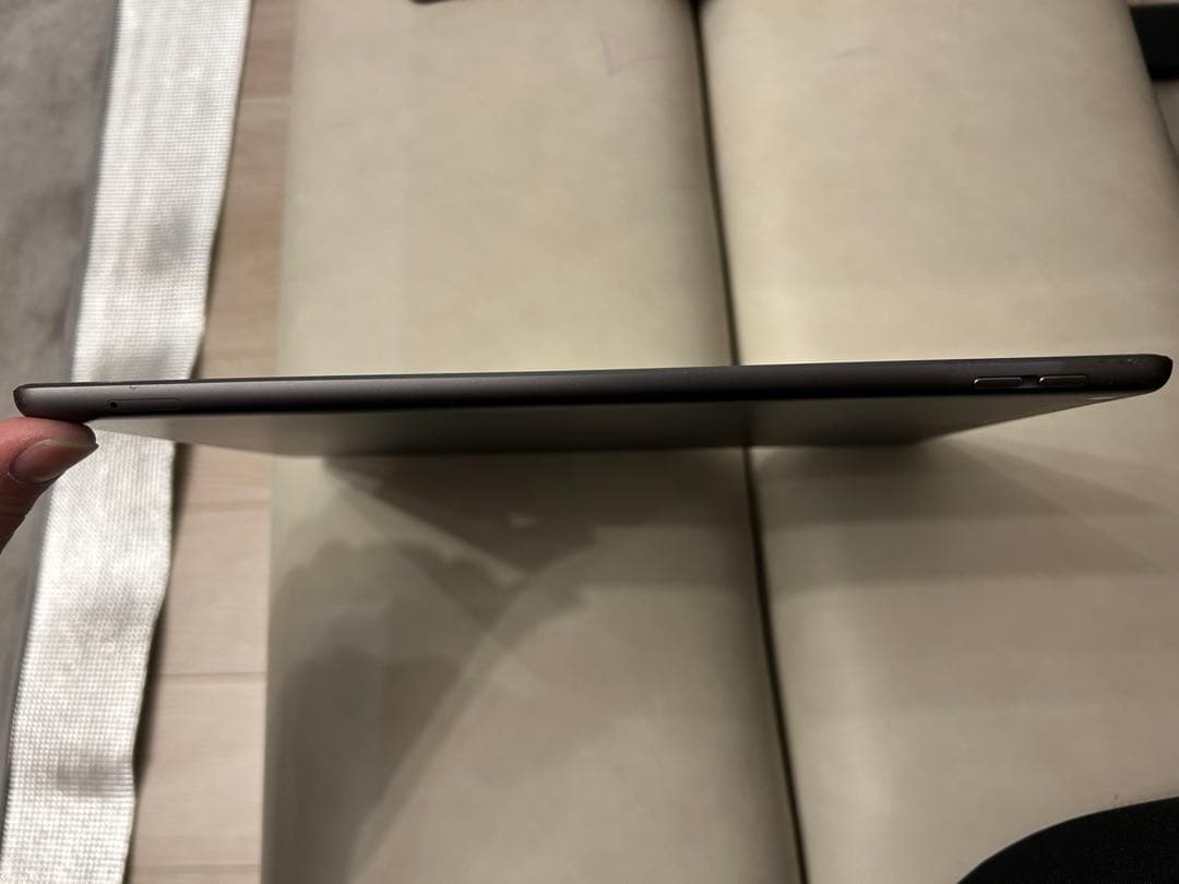 《格安》iPad 32GB スペースグレー 8世代（ジャンク）カバー付き