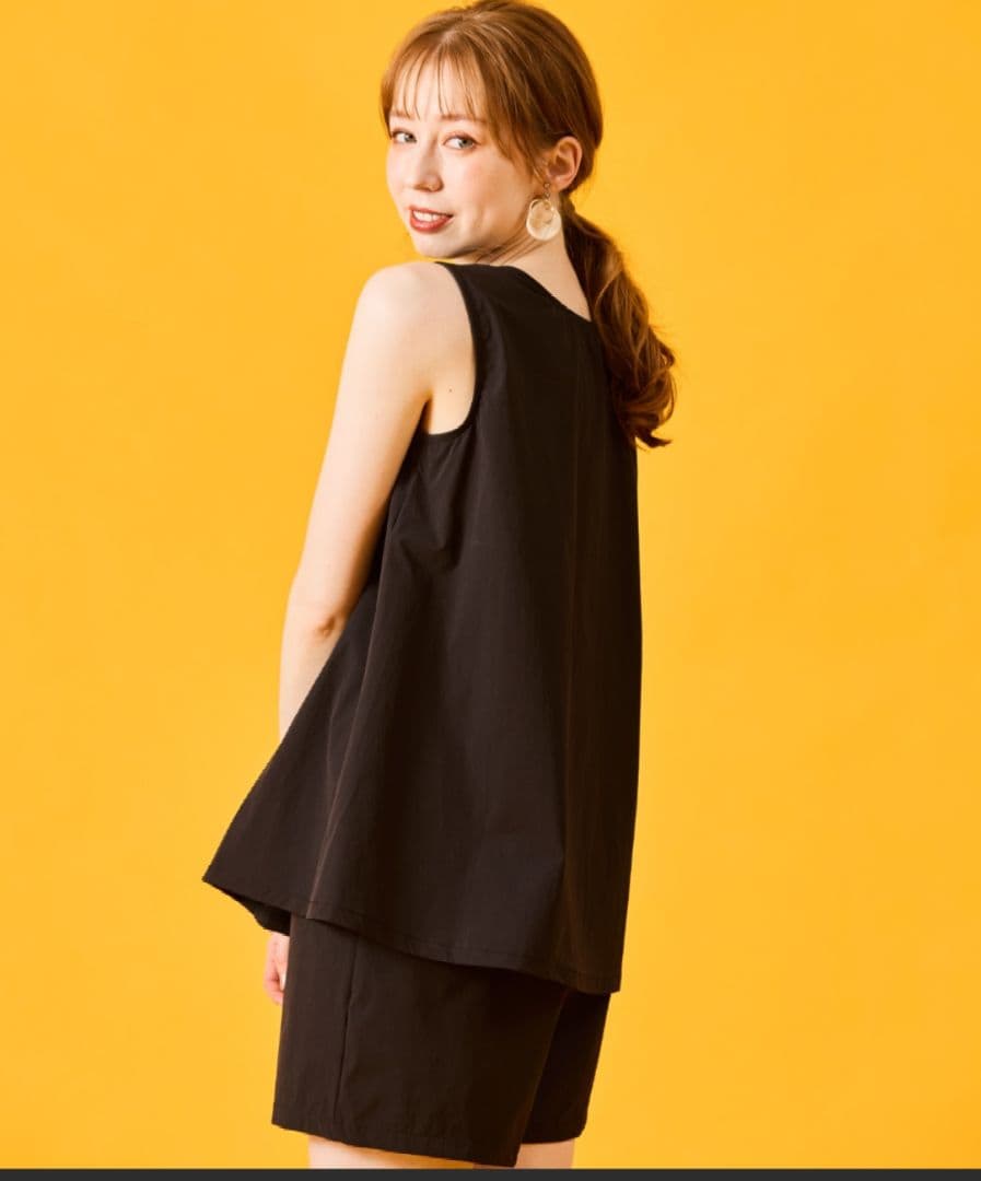 新品試着のみ ungrid カップ付きトップス水着