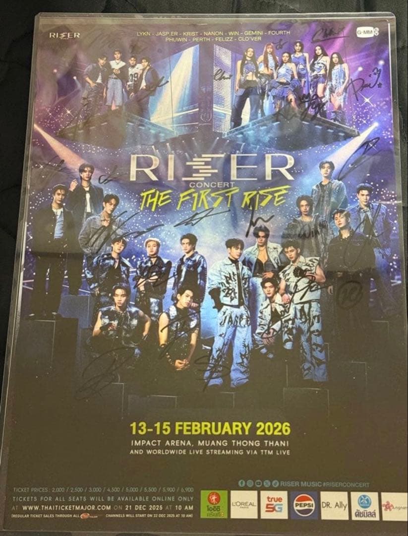 GMMTV Riser Concert サイン入りポスター - メルカリ