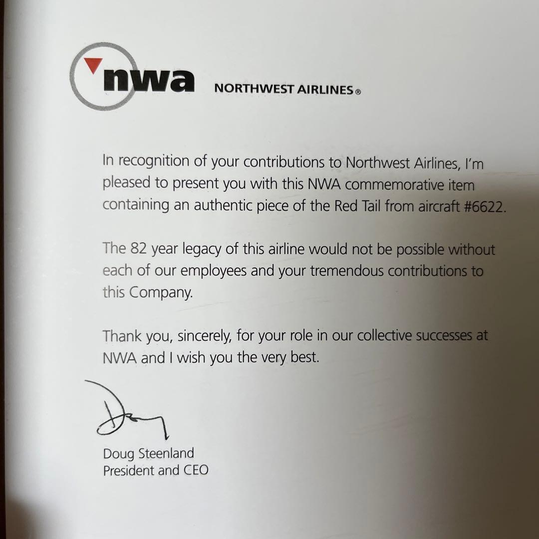 ノースウエスト航空 ジャンボ機の尾翼部分の置物 - メルカリ