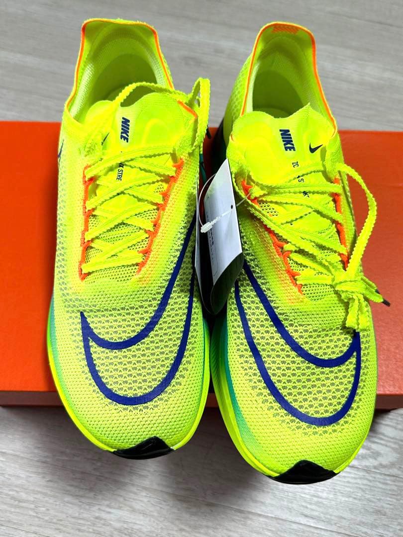 新品未使用　ナイキストリークフライ　25.0cm【匿名配送】