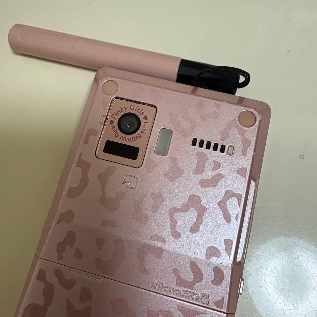 docomo ガラケー F-04C ピンキーガールズ - メルカリ