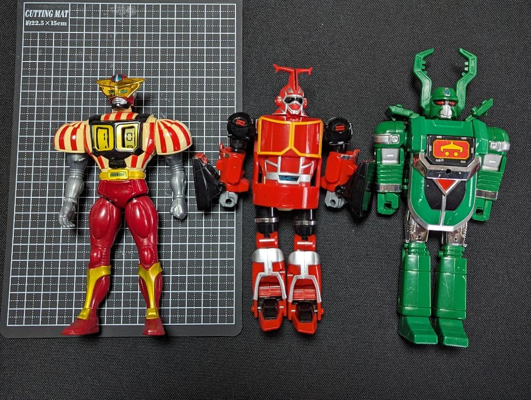 ビーロボカブタック 多彩な表情やオプションが付属！『ビーロボカブタック』シャークラー