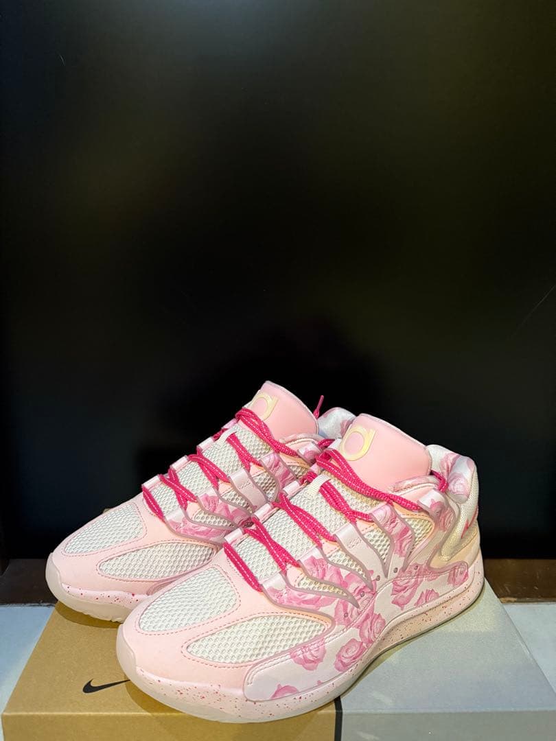Nike Kevin Durant 18 ピンク 花柄 バスケットボールシューズ Kevin Durant's most meaningful sneaker story returns — the Nike KD