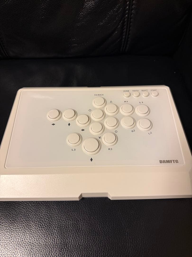 レバーレス　DRMFTG Fighting Box 三和ボタン 期待を遥かに上回るオンリーワンっぷり!! 極薄三和ボタンレバーレスが