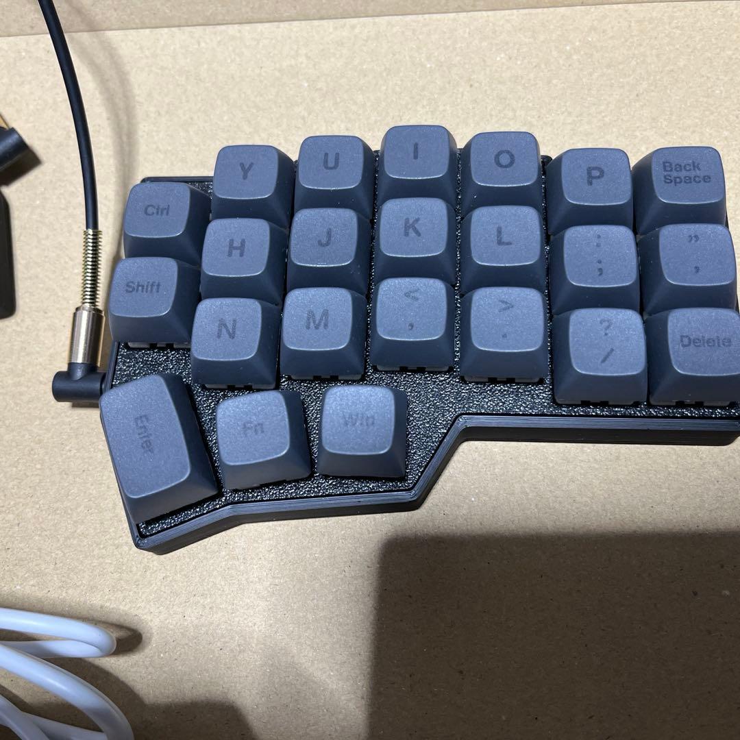 分割メカニカルキーボード 赤軸 46キー RGB 有線 CORNE v4 - メルカリ