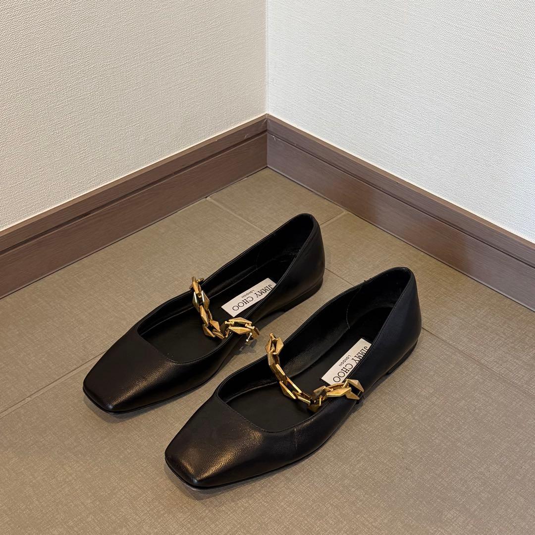 JIMMY CHOO】チェーン付きDiamond Tilda Flat - メルカリ