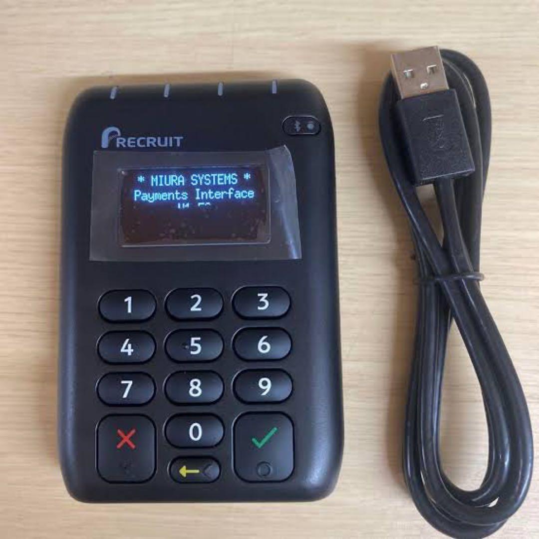 エアペイ カードリーダー（充電器付） Air pay - メルカリ