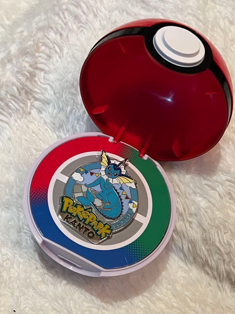 ポケパークカントー限定 ピンバッジ シャワーズ - メルカリ