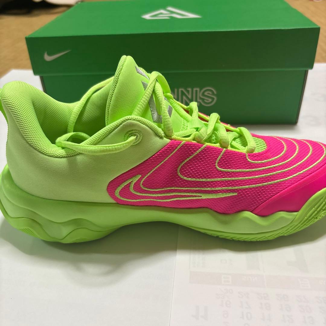 Nike バスケットボールシューズ ピンク/グリーン ヤニス 24cm - メルカリ