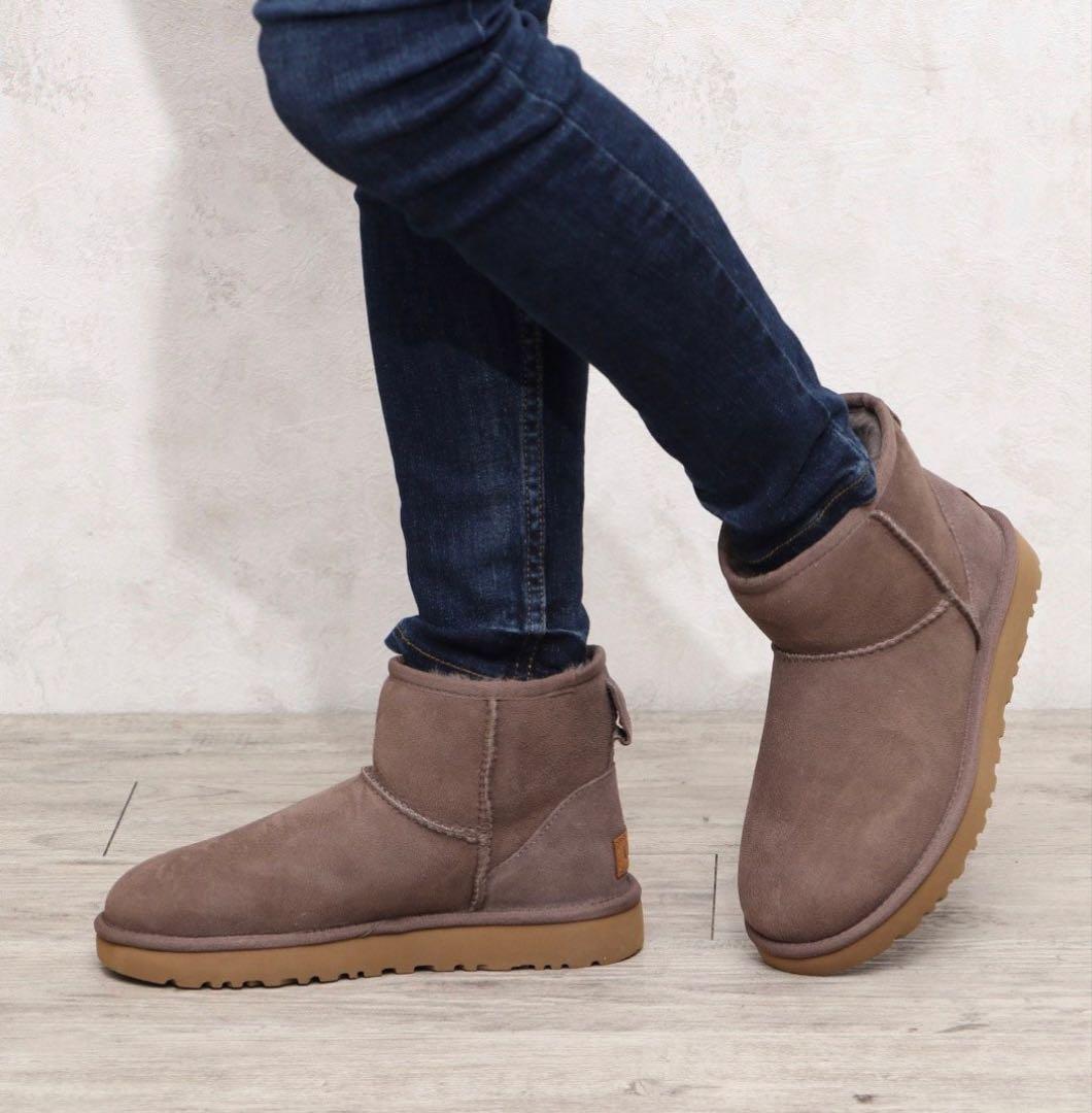 新品・未使用品 UGG CLASSIC MINI II ページュ 24.0cm