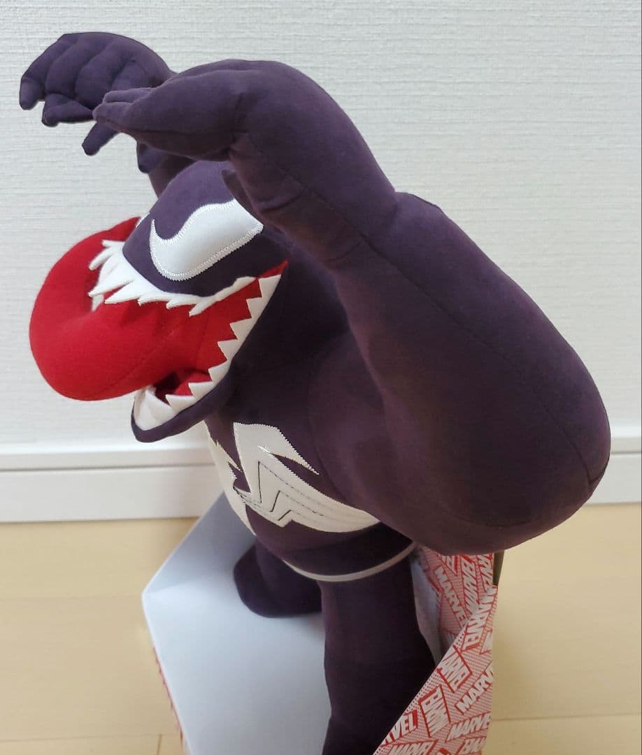 セキグチ MARVEL GURIHIRU ぬいぐるみヴェノム - メルカリ