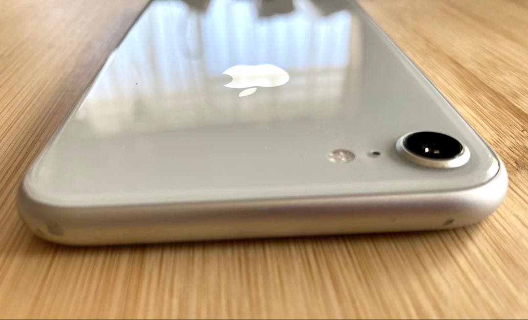 iphone8 シルバー64MB バッテリー100% SIMフリー ドコモ - メルカリ