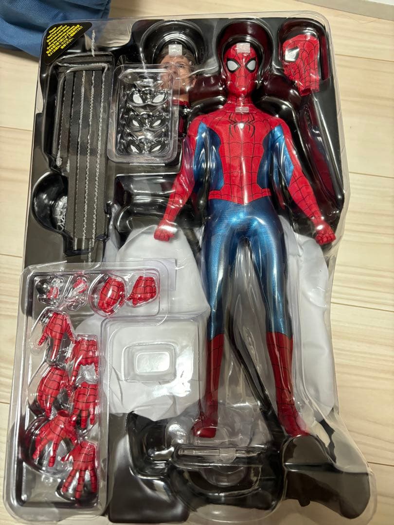 ホットトイズ スパイダーマン(ニュー・レッド&ブルースーツ）DX版