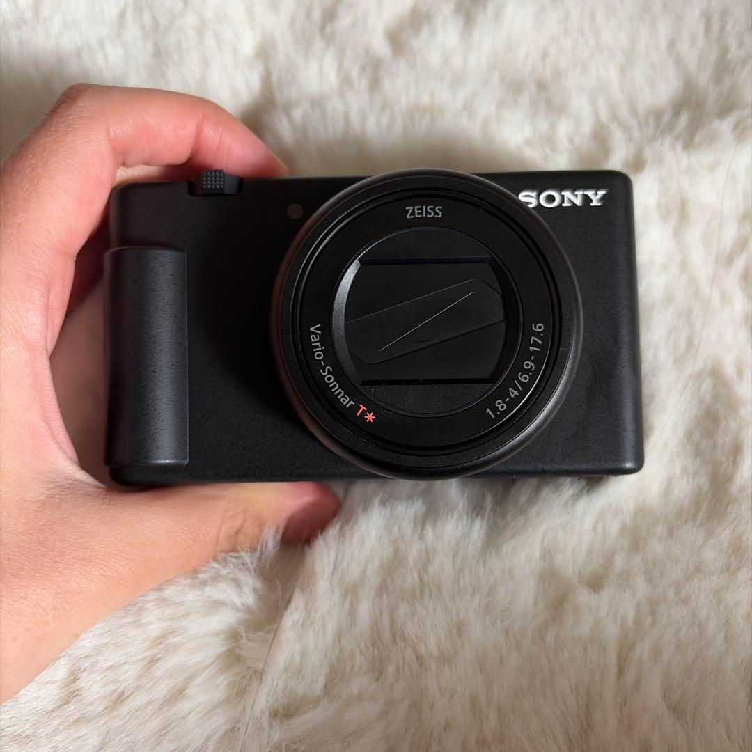SONY VLOGCAM ZV-1M2 SDカード・充電コード付き 保証書あり - メルカリ