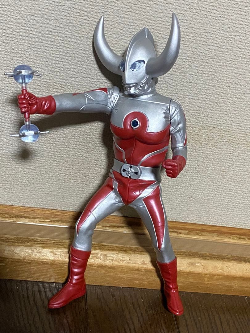 エクスプラス　大怪獣シリーズ　ウルトラの父 エクスプラスの「ウルトラの父 メタリックレッドVer.」通販の抽選受付