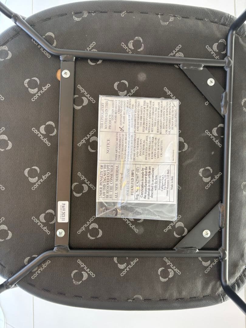 カリガリス ニューヨークチェア 黒 モダン ダイニングチェア マット