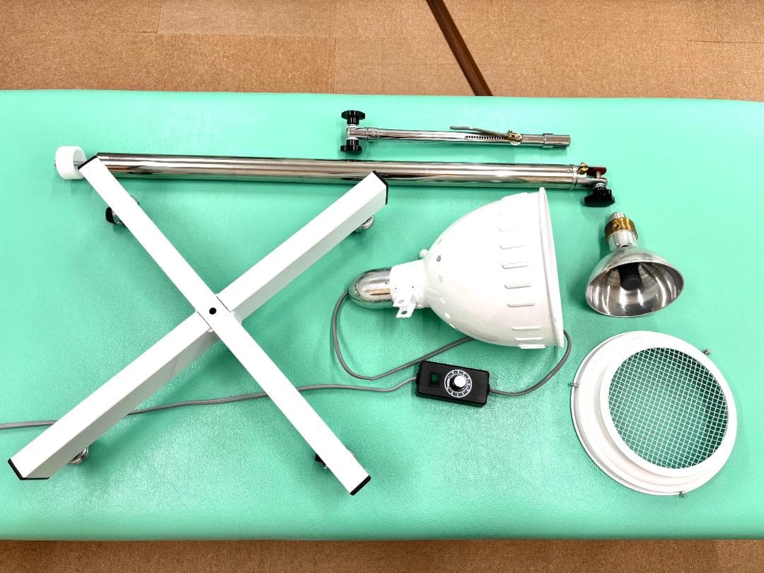 赤外線灯 治療器 lR-2 アルファトロン（遠赤外線ランプ付き）の通販