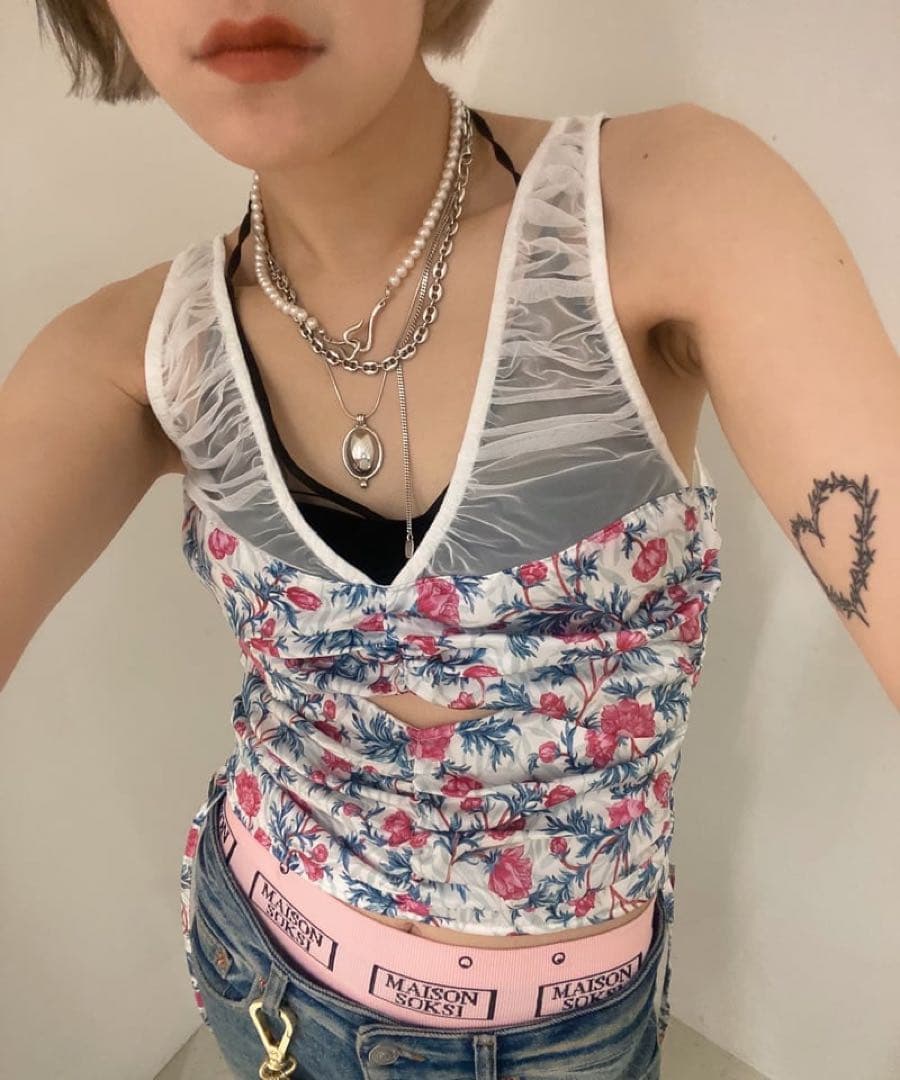 トップス fetico FLOWER PRINT GATHERED TOP IMG_7501_4100x.jpg?v=1750085607