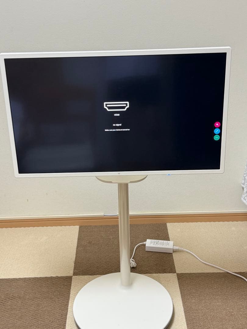 KTC MegPad 32型 4K UHD 移動式スマートタッチモニター - メルカリ