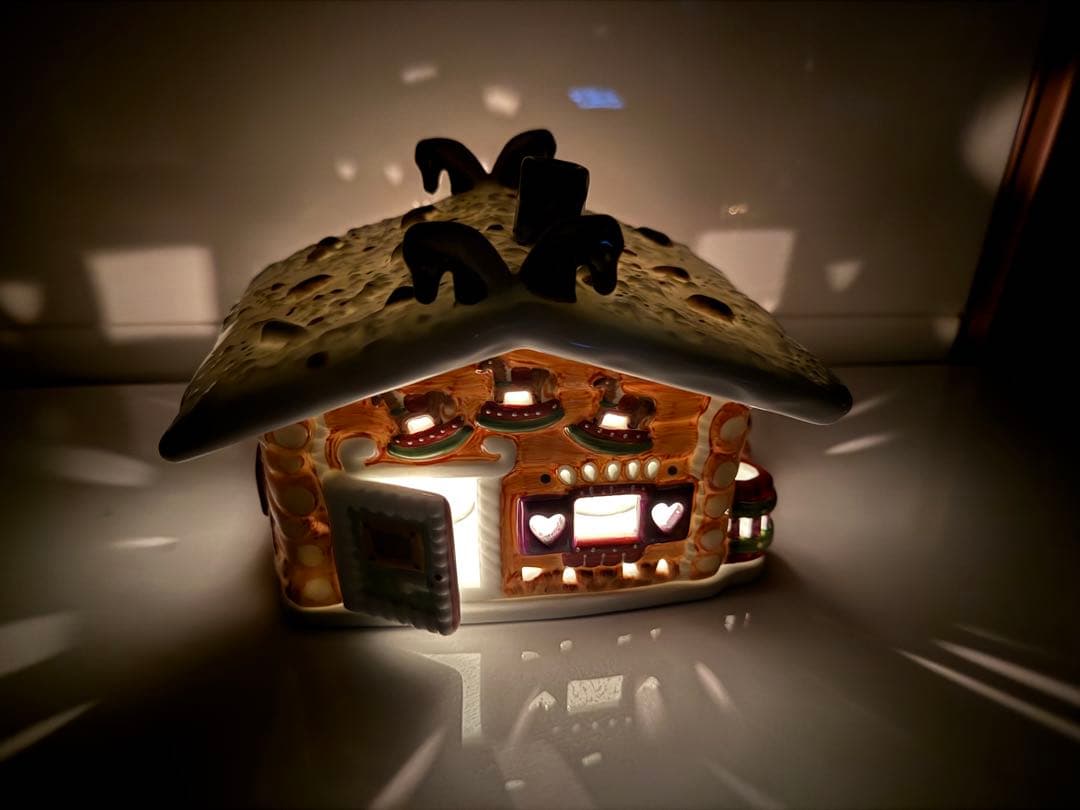 ビレロイ&ボッホ ジンジャーブレッドライトハウス 陶器製 KAHLER Gingerbread(ケーラー オーナメント・置物｜雑貨通販【家具の里】