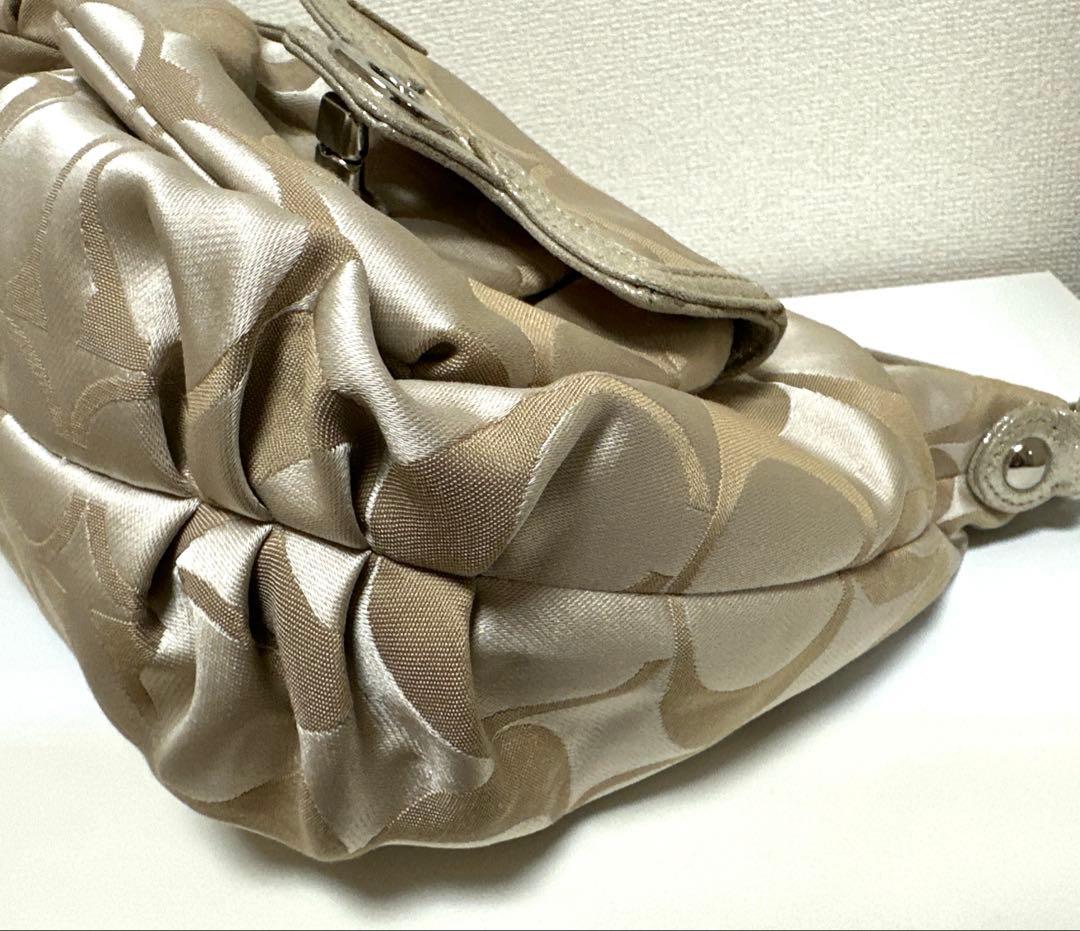 〇251047 コーチ ポピー シグネチャー ショルダーバック 18350 - メルカリ