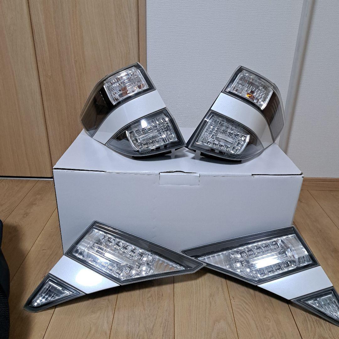 ヴェルファイア20系前期純正テールランプ4個セット - メルカリ