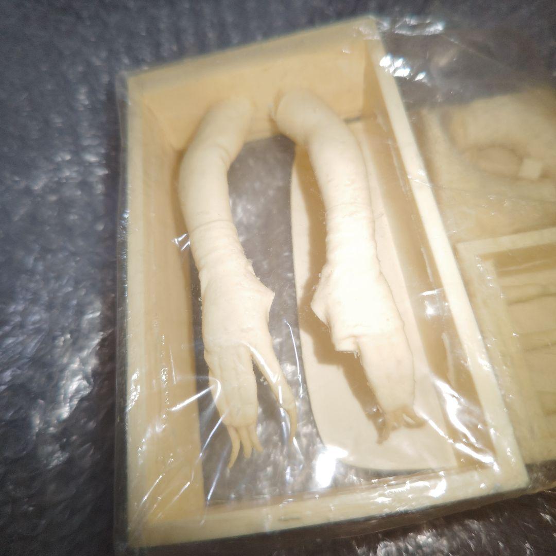 おまんたワールド ウルトラQ ケムール人 ガレージキット 未組立 - メルカリ