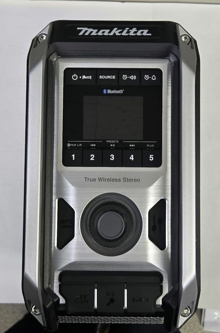 【新品未使用品】Makita Bluetooth ラジオ MR113 マキタ（makita） 充電式ラジオ 青 MR113 本体のみ ※バッテリー・充電