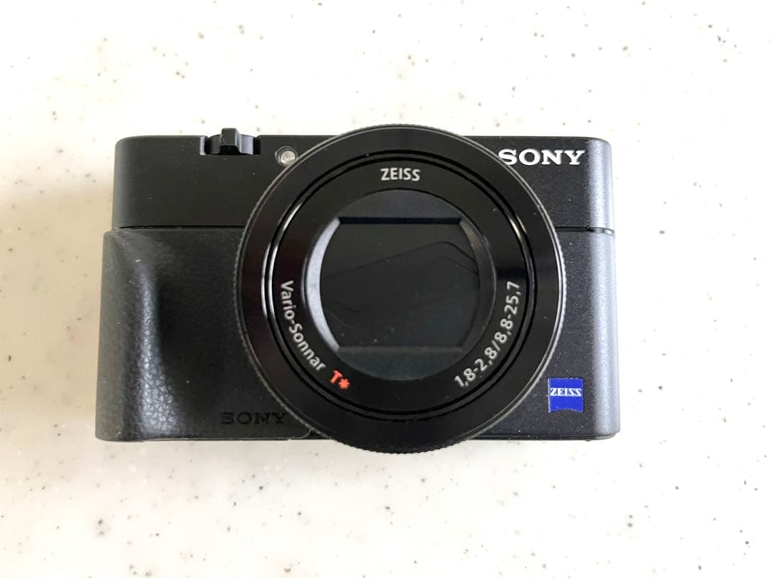 さく RX100M5A ソニー純正バッテリーチャージャーとガイド本付 RX100シリーズ用SONY純正バッテリーチャージャー「ACC-TRBX」購入