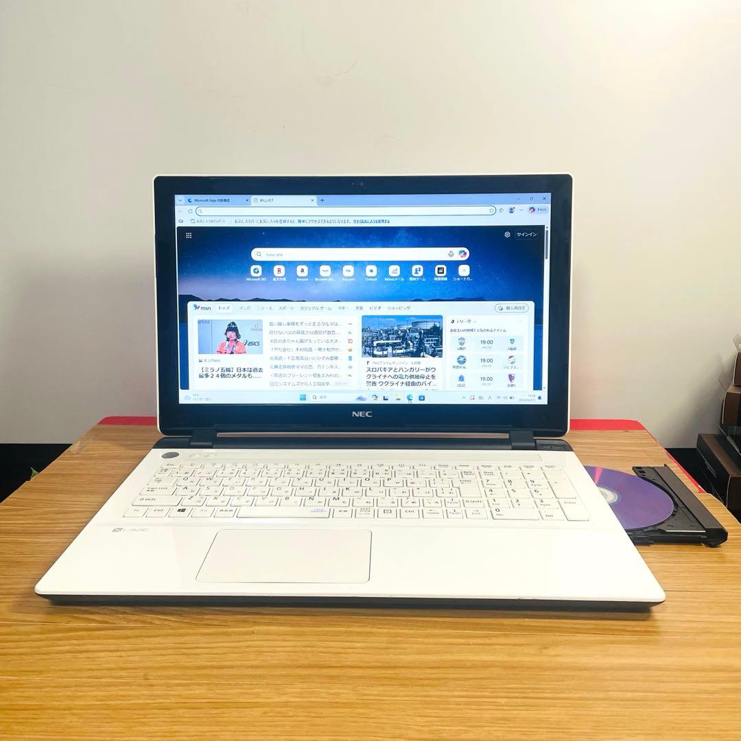 すぐ使える設定済み 美麗ホワイトSSD256メモリ8ギガカメラwin11