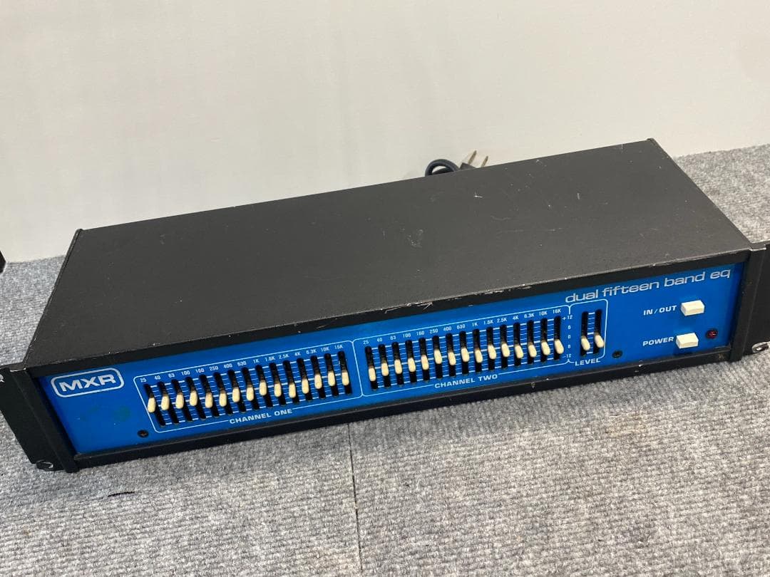 MXR dual fifteen band EQ イコライザー MXR dual fifteen band EQ イコライザー