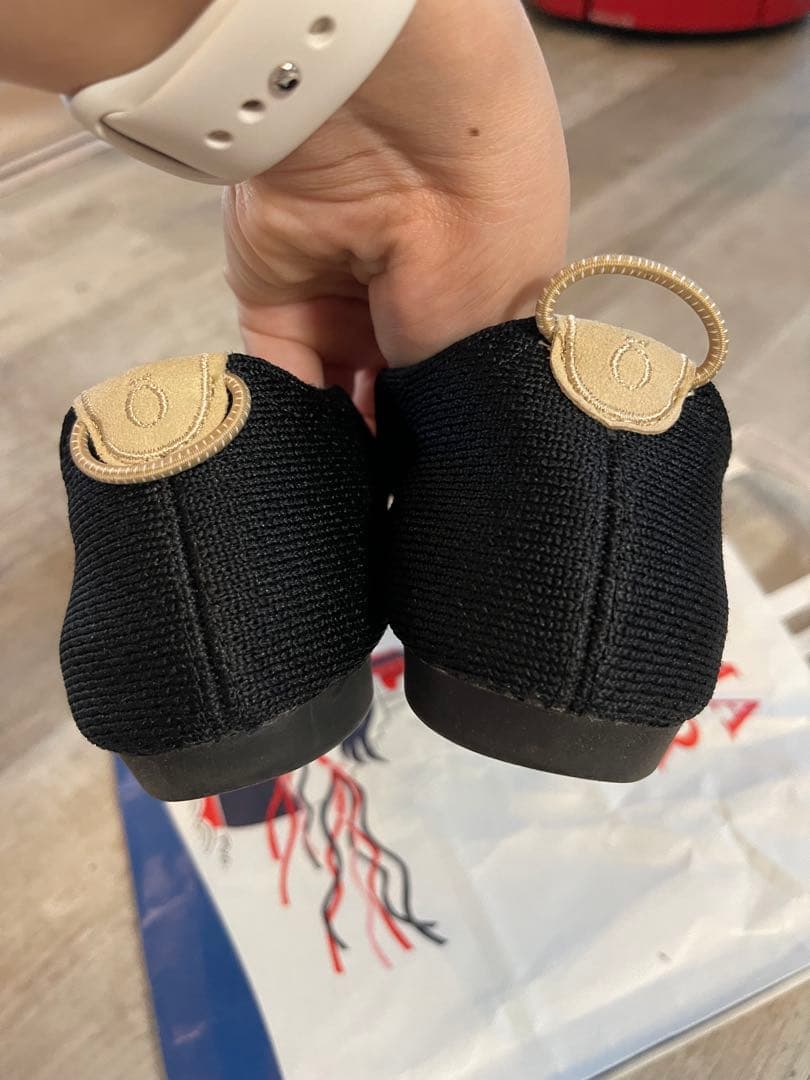 Lynn様 【美品】Offen / Pointed-RUBAN 黒 サイズ37