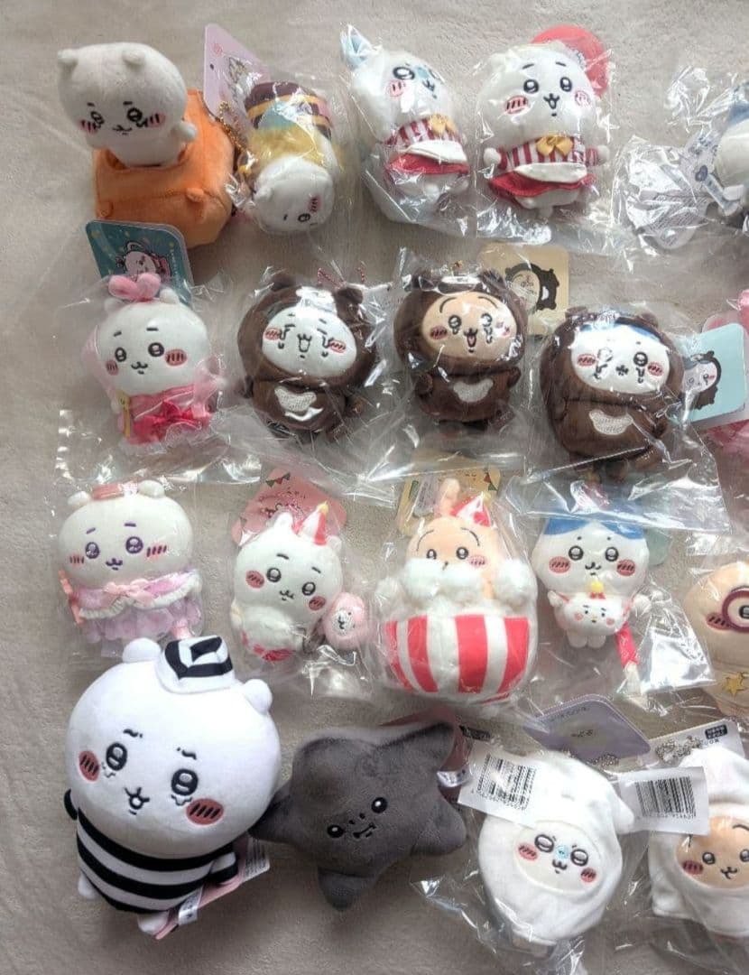 ちいかわ ♡ マスコット まとめ売り ぬいぐるみ 34体セット - メルカリ