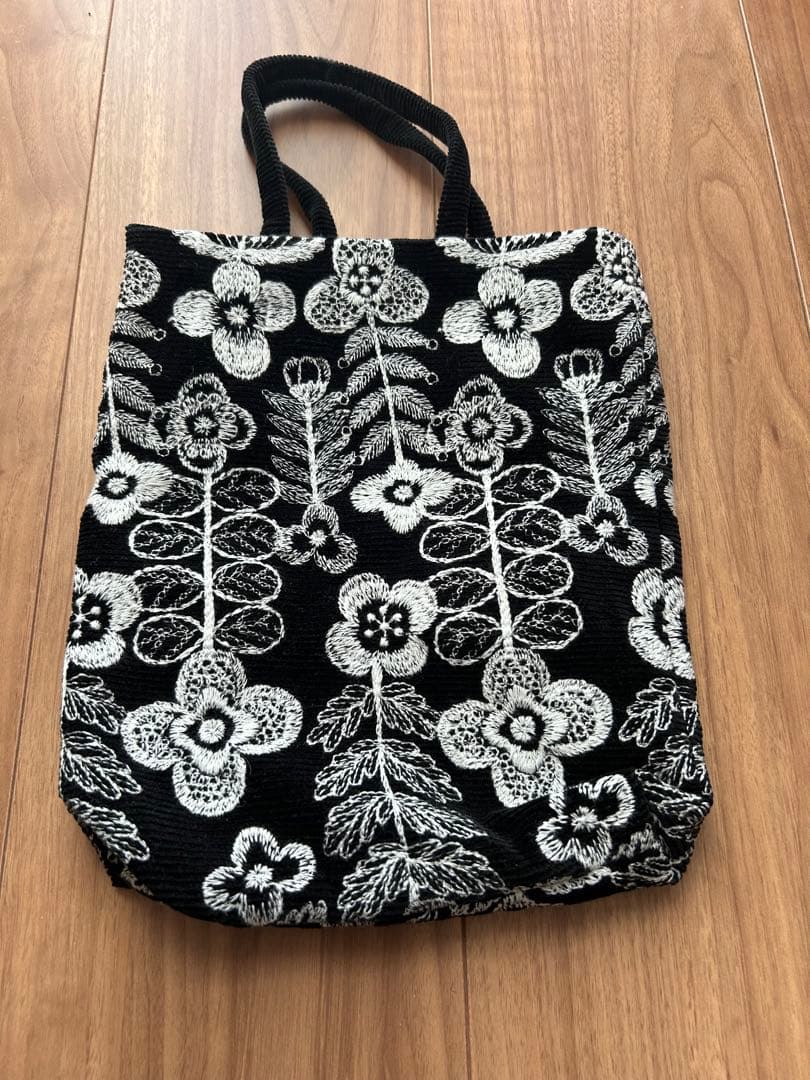 ミナペルホネントーストバッグ swing garden black - メルカリ