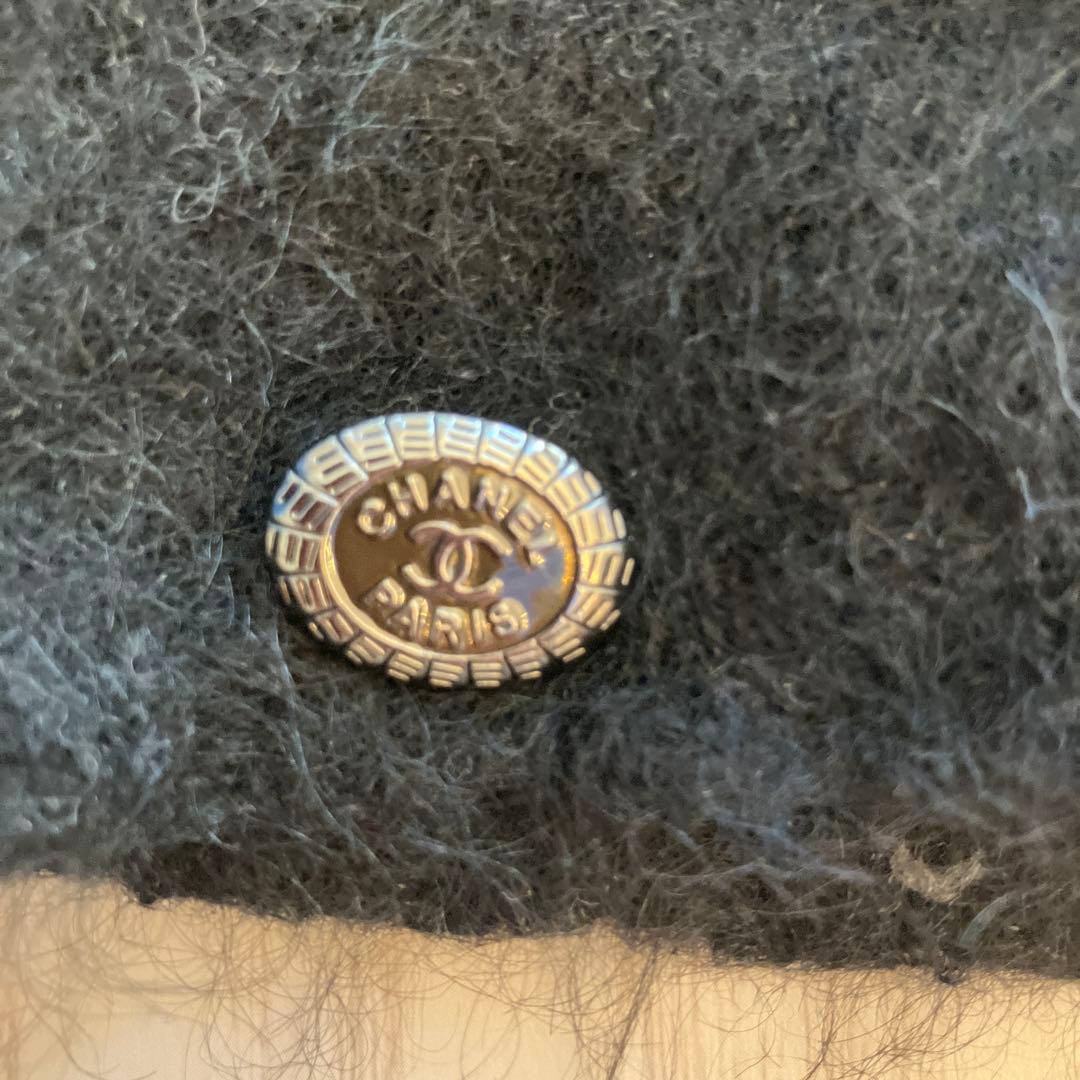 CHANEL ネックウォーマー 黒/白 ポンポンデザイン カメリア