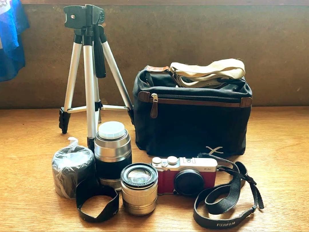 Fujifilm XA1 ミラーレスカメラ レッド 富士フイルム FUJIFILM X-A1 ボディ [レッド] 価格比較 - 価格.com