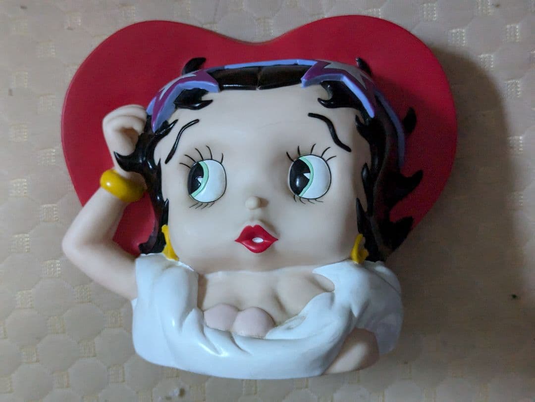 【“ベティちゃん”のソフビな貯金箱】 1997 中古品 ベティちゃん”のソフビな貯金箱】 1997 中古品 - メルカリ