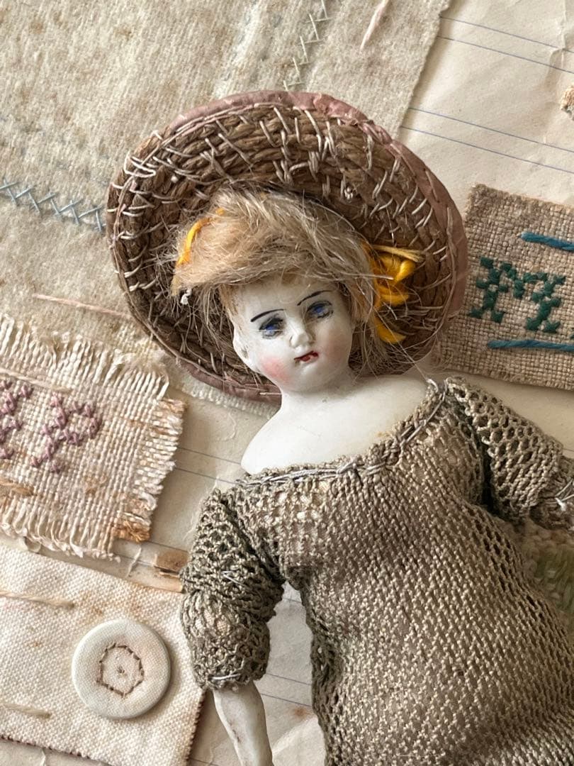アンティークビスクドール陶器小さなドールミニョネット レトロ人形
