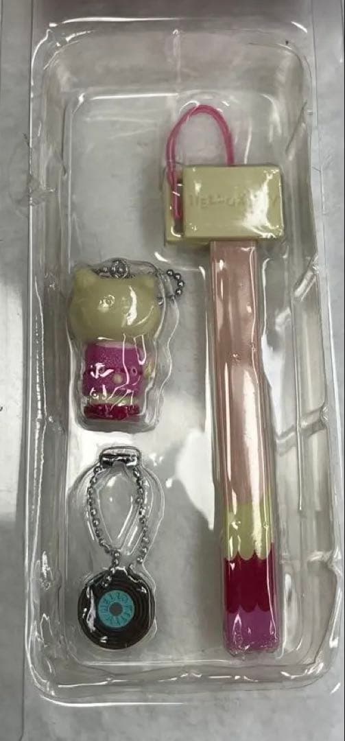 希少 GO!GO！GIRLSハローキティレコードプレーヤーストラップ 現状