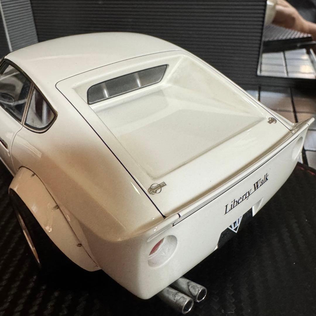 イグニッションモデル1/18LB−WORKSフェアレディZ(S30)カスタム品➁