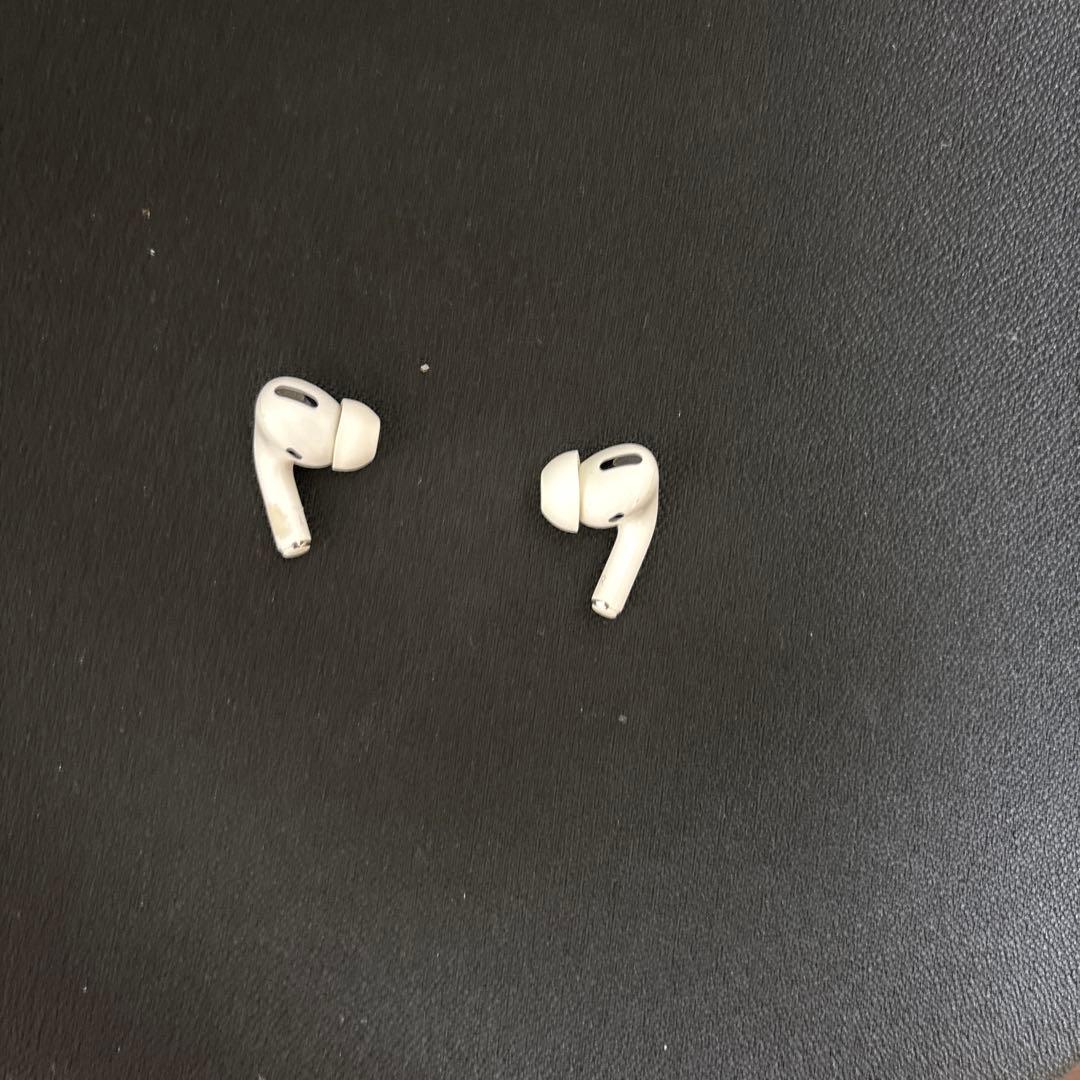 AirPods Pro 第1世代 A2084 ケース付 左耳不良 - メルカリ