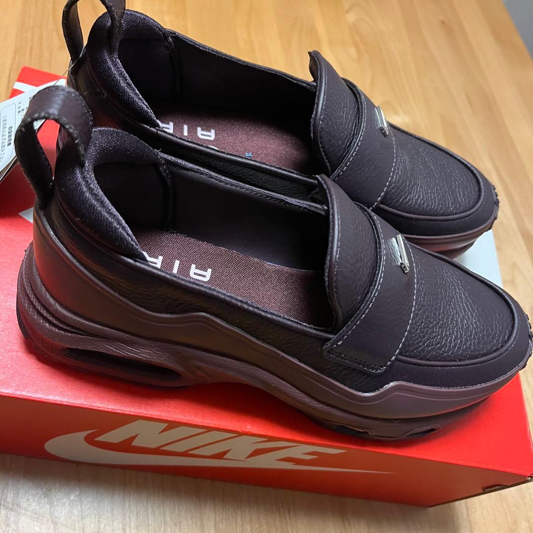 【新品未使用】ナイキ エアマックス フェノメナ バーガンディ　23.5cm