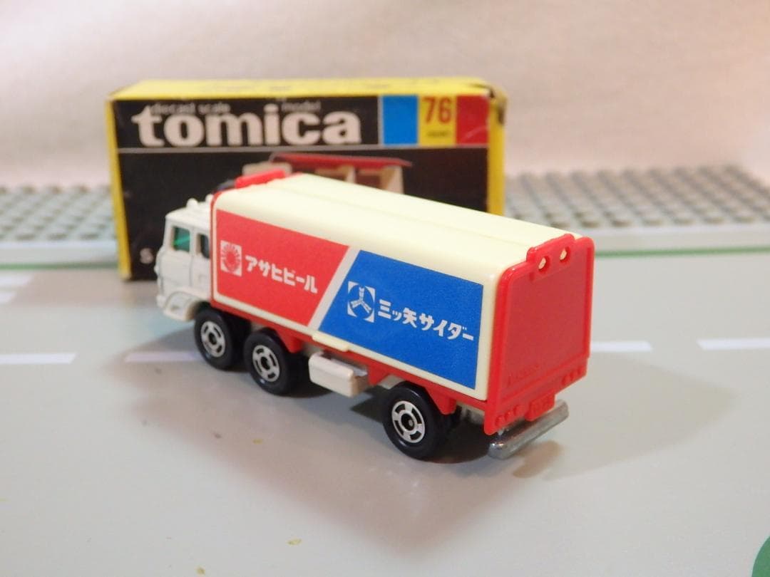 トミカ 76 日本製 三菱ふそうウイングルーフトラック(三ツ矢サイダー